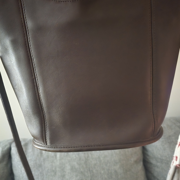 *Price is firm. $240*. Coach 9993 Vintage Mini Shopper Crossbody Bucket - Picture 9 of 16